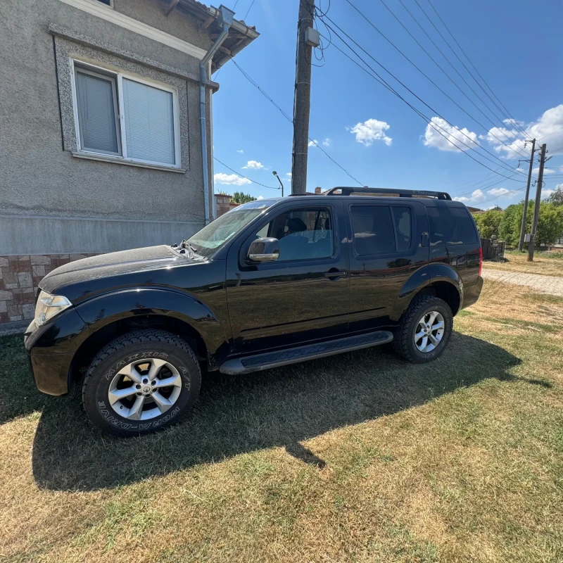 Nissan Pathfinder, снимка 3 - Автомобили и джипове - 52424440