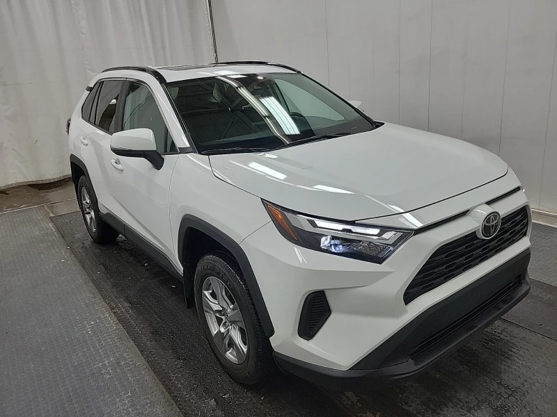 Toyota Rav4 XLE CARFAX * * АВТО КРЕДИТ * * , снимка 2 - Автомобили и джипове - 53363167
