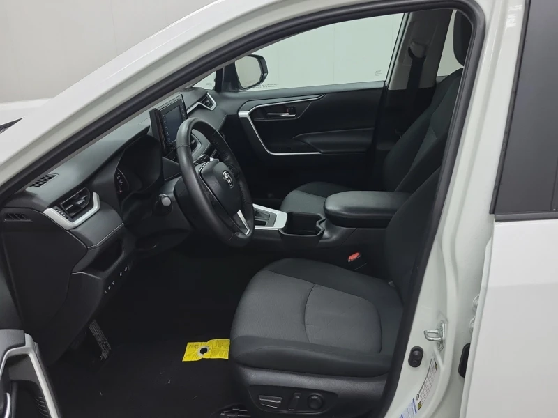 Toyota Rav4 XLE CARFAX * * АВТО КРЕДИТ * * , снимка 6 - Автомобили и джипове - 53363167