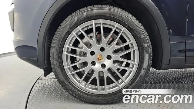 Porsche Cayenne 3.0 Diesel, снимка 14 - Автомобили и джипове - 54753823