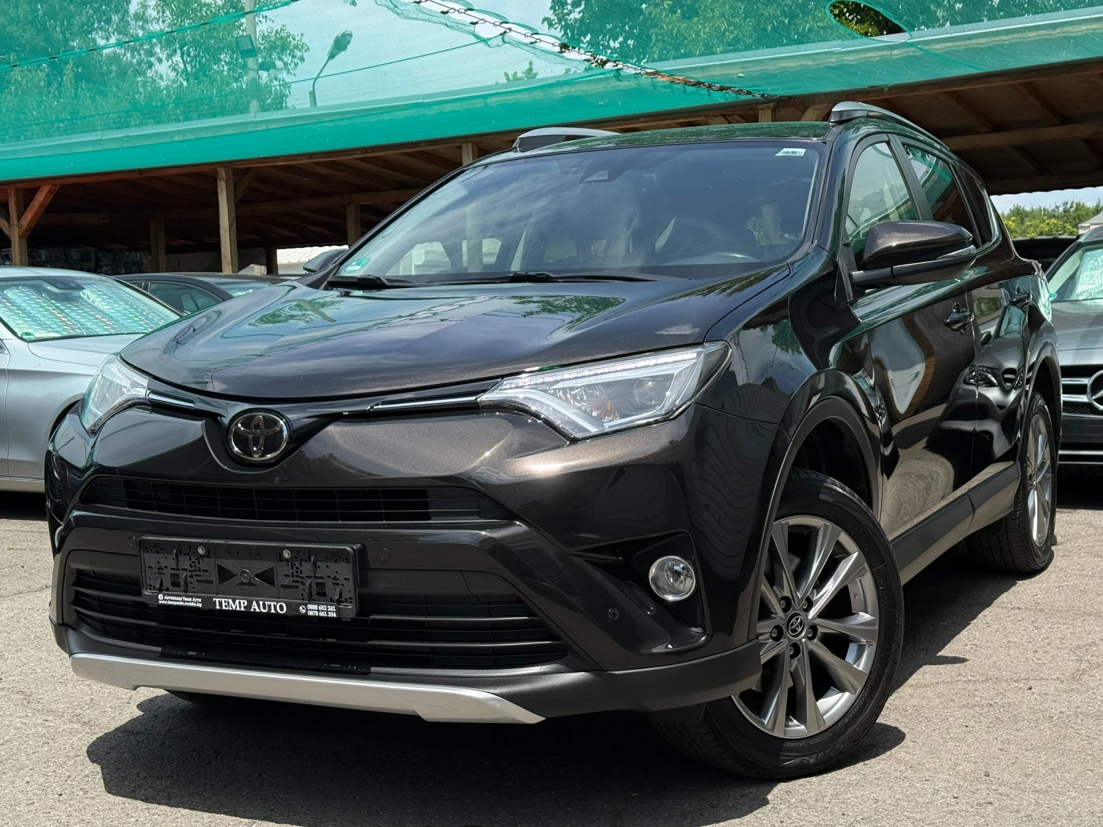 Toyota Rav4 2.0i* 4x4* СЕРВИЗНА КНИЖКА С ПЪЛНА ИСТОРИЯ В ТОЙОТ, снимка 1