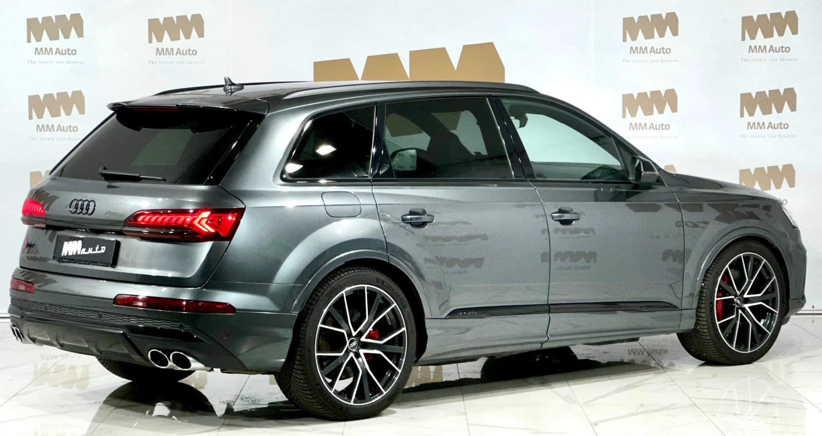 Audi SQ7 TFSi* Quattro* Pano* Matrix* 7Места - изображение 2