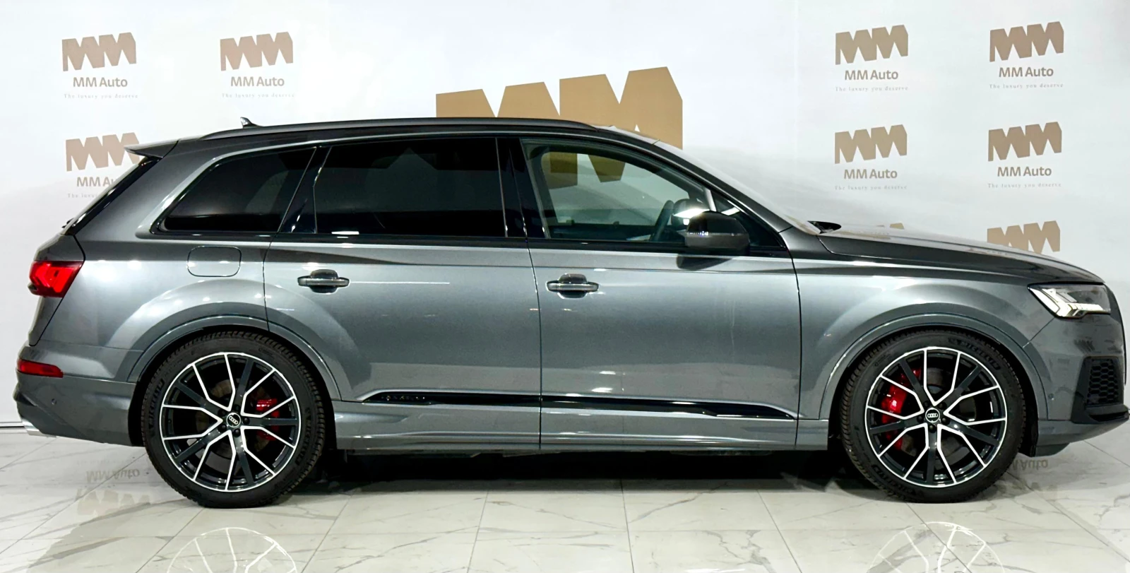 Audi SQ7 TFSi* Quattro* Pano* Matrix* 7Места - изображение 3