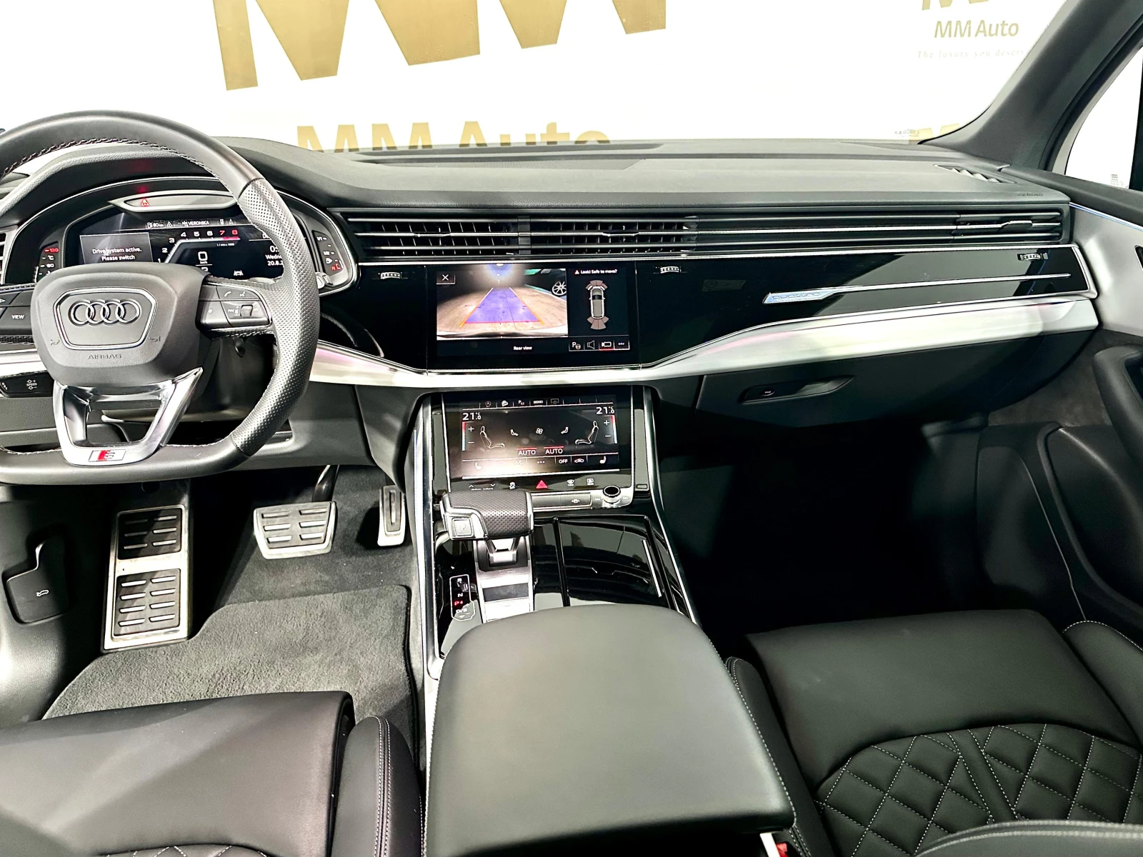 Audi SQ7 TFSi* Quattro* Pano* Matrix* 7Места - изображение 9