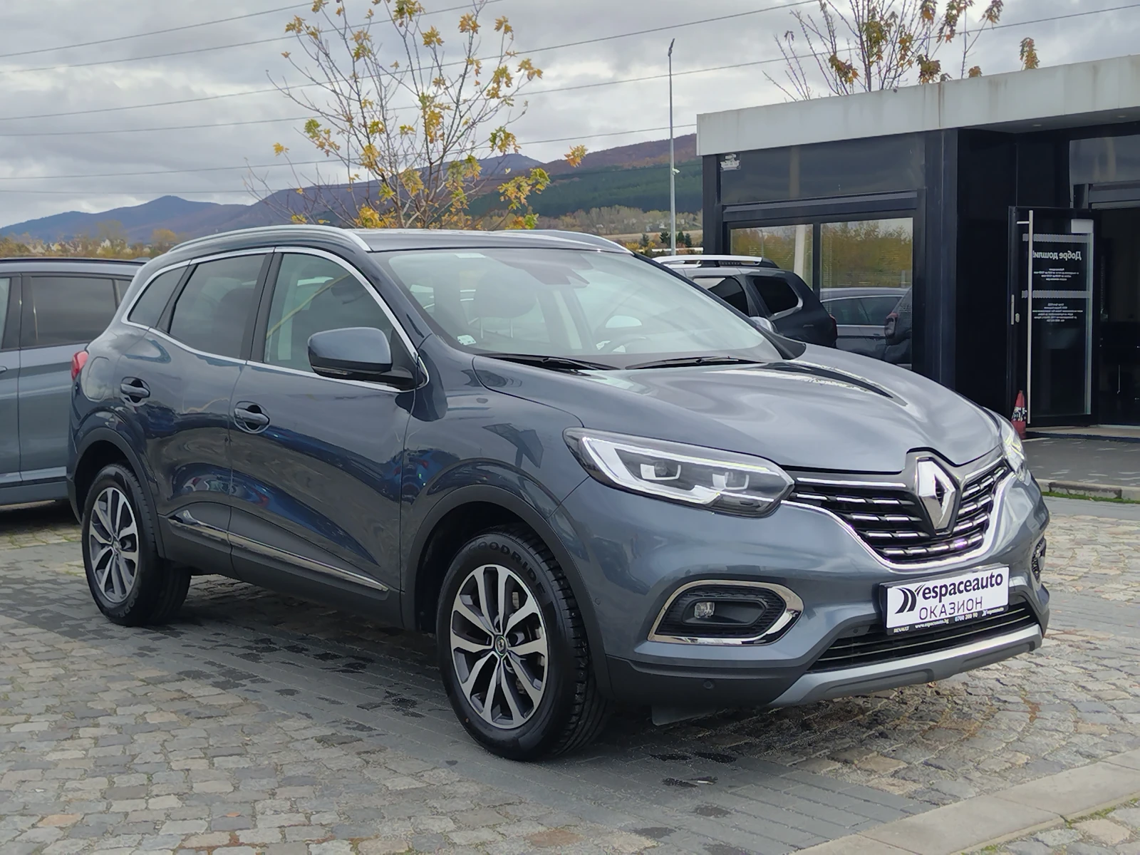 Renault Kadjar  Intens 1.3Tce 160 к.с EDC - изображение 3