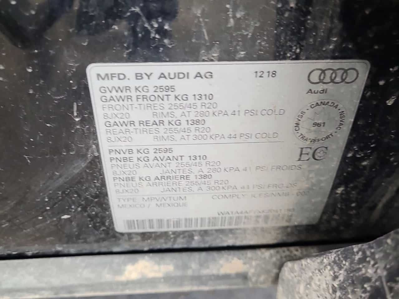 Audi SQ5 Progressiv/CARFAX/Панорама/Памет/Подгрев/, снимка 16 - Автомобили и джипове - 53774600