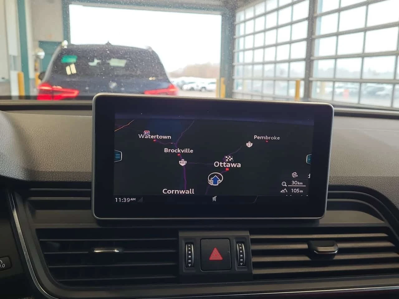 Audi SQ5 Progressiv/CARFAX/Панорама/Памет/Подгрев/, снимка 11 - Автомобили и джипове - 53774600