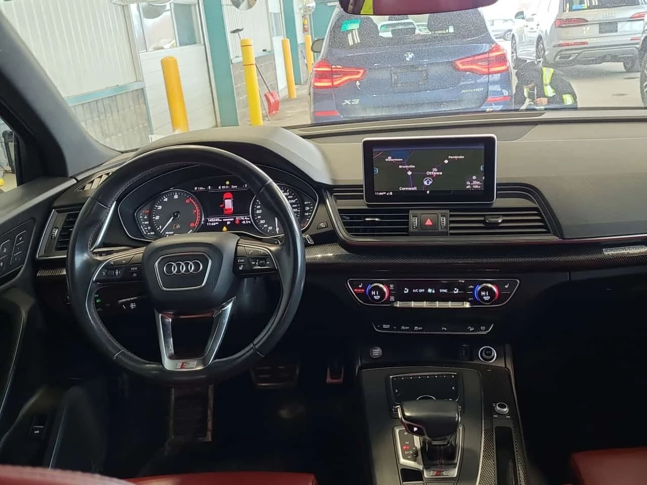 Audi SQ5 Progressiv/CARFAX/Панорама/Памет/Подгрев/, снимка 10 - Автомобили и джипове - 53774600