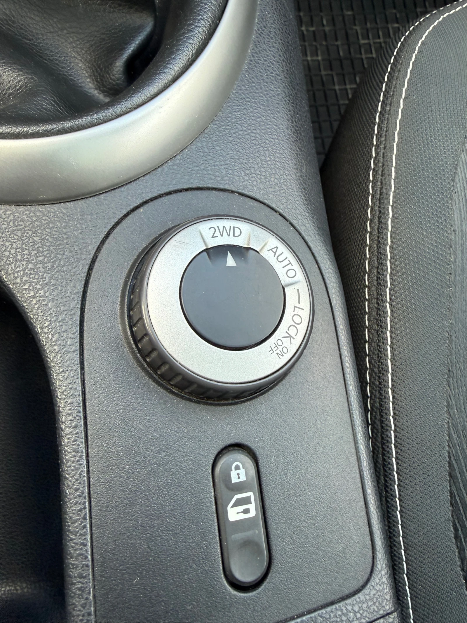 Nissan Qashqai 2.0 I 4x4 7-МЕСТА, снимка 16 - Автомобили и джипове - 53849817