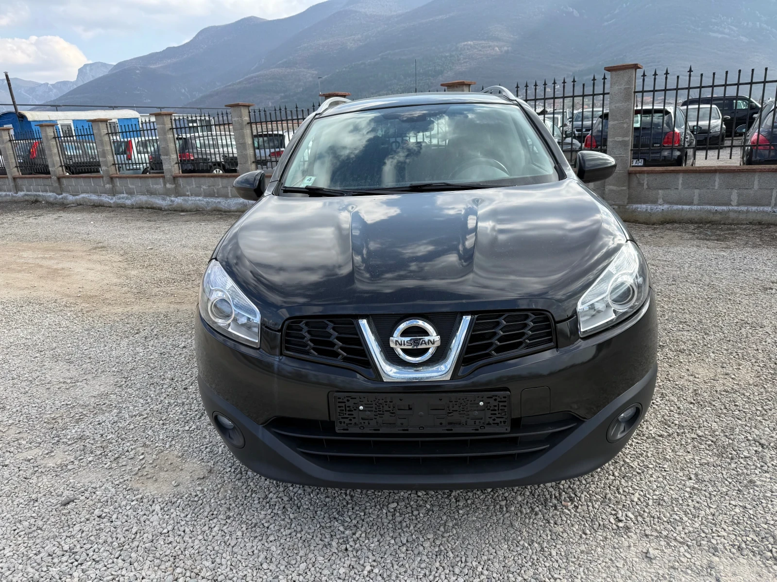 Nissan Qashqai 2.0 I 4x4 7-МЕСТА, снимка 3 - Автомобили и джипове - 53849817
