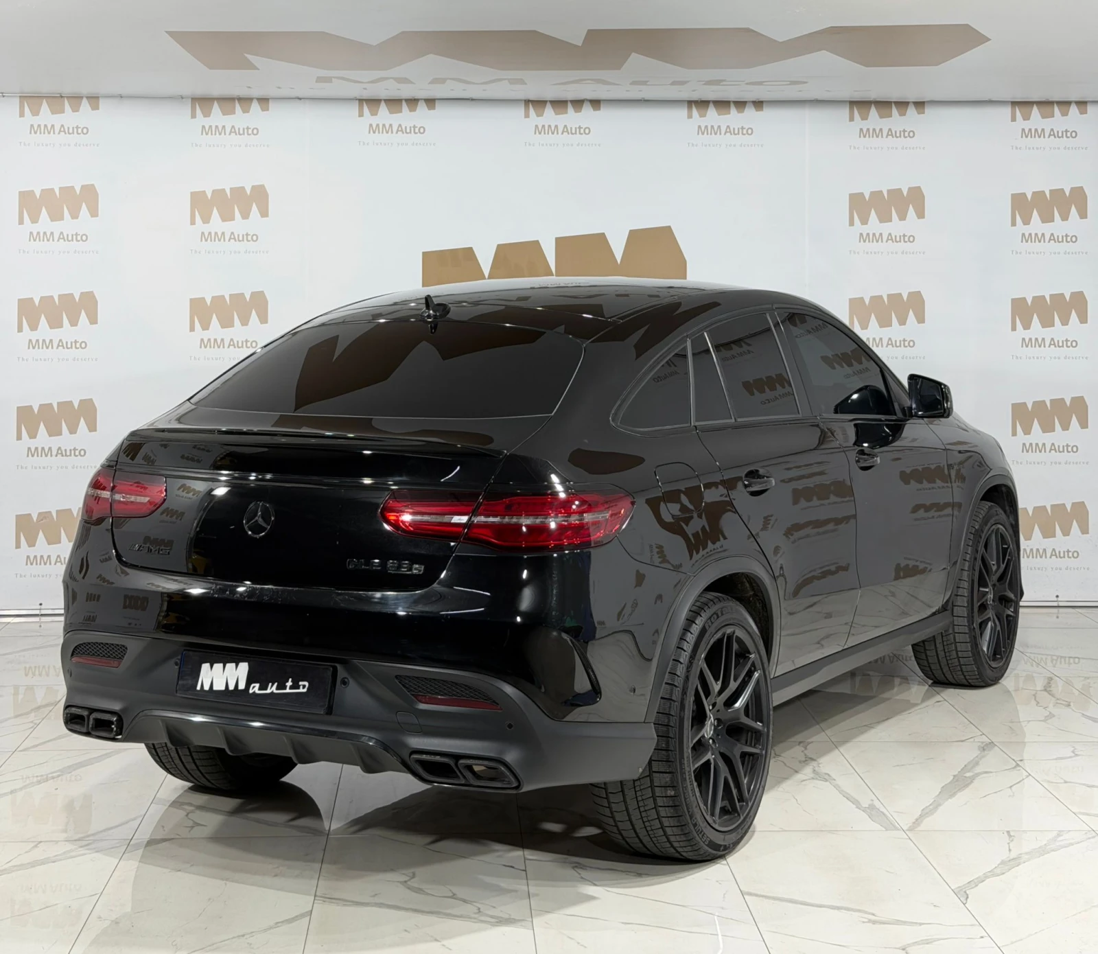 Mercedes-Benz GLE 63 S AMG Coupe* Carbon* Pano* Massage* Performance, снимка 3 - Автомобили и джипове - 53970436