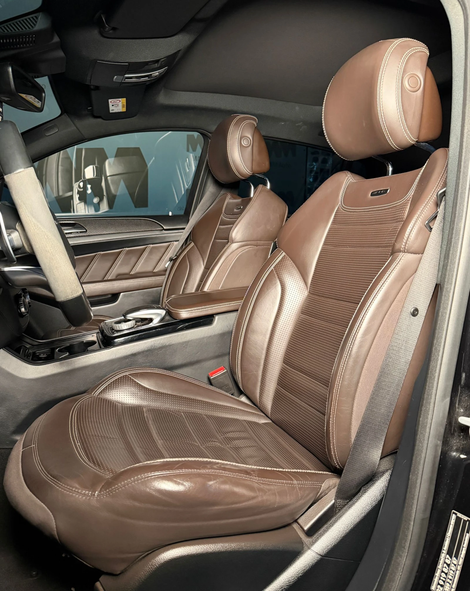 Mercedes-Benz GLE 63 S AMG Coupe* Carbon* Pano* Massage* Performance, снимка 8 - Автомобили и джипове - 53970436