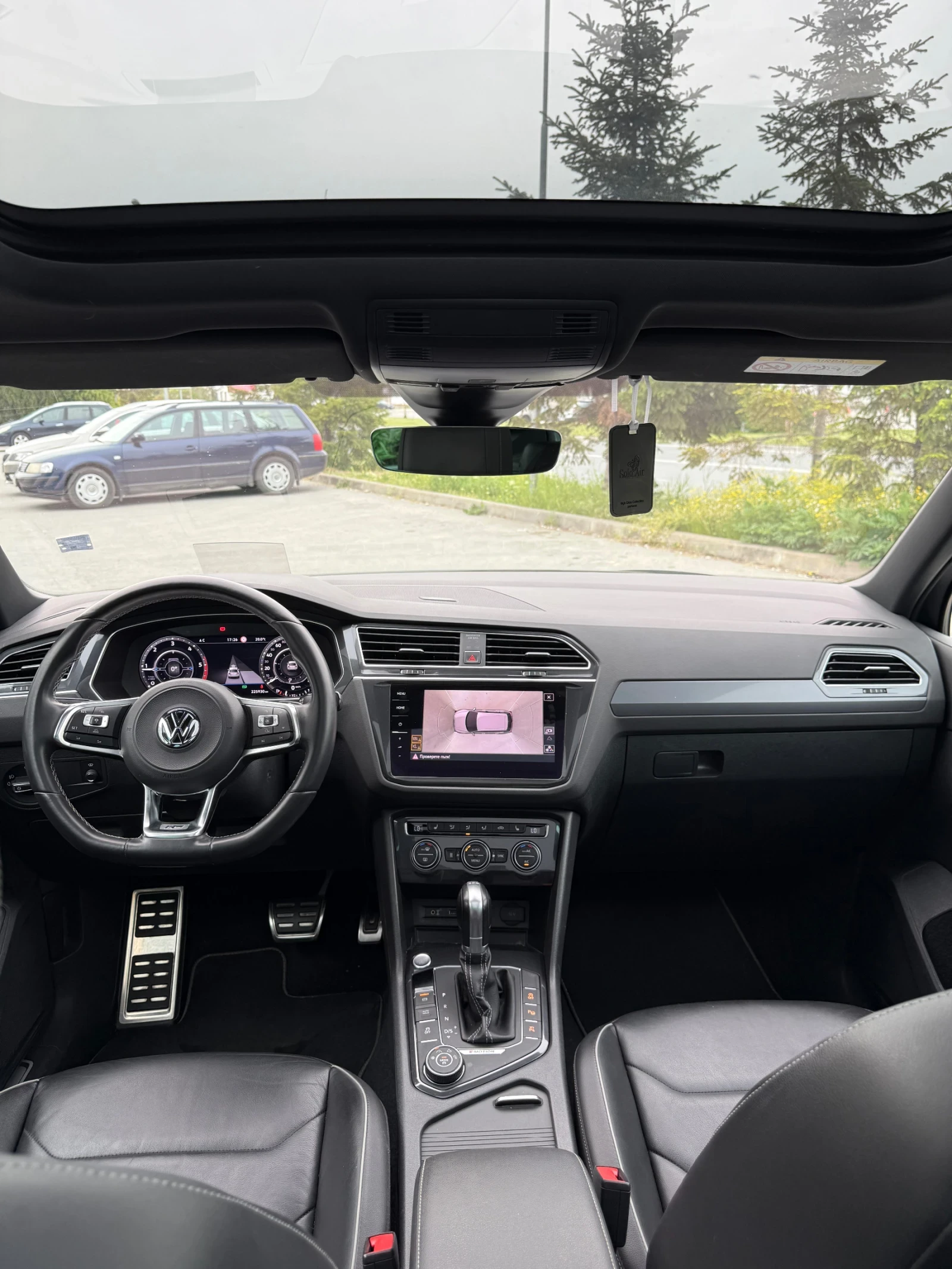 VW Tiguan BiTDI/3xRline, снимка 16 - Автомобили и джипове - 54409013