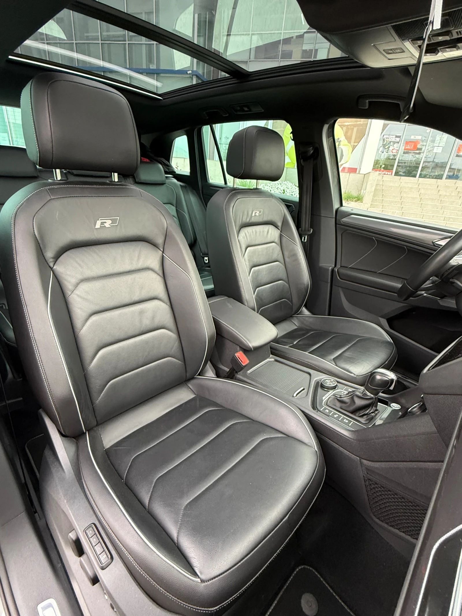 VW Tiguan BiTDI/3xRline, снимка 12 - Автомобили и джипове - 54409013