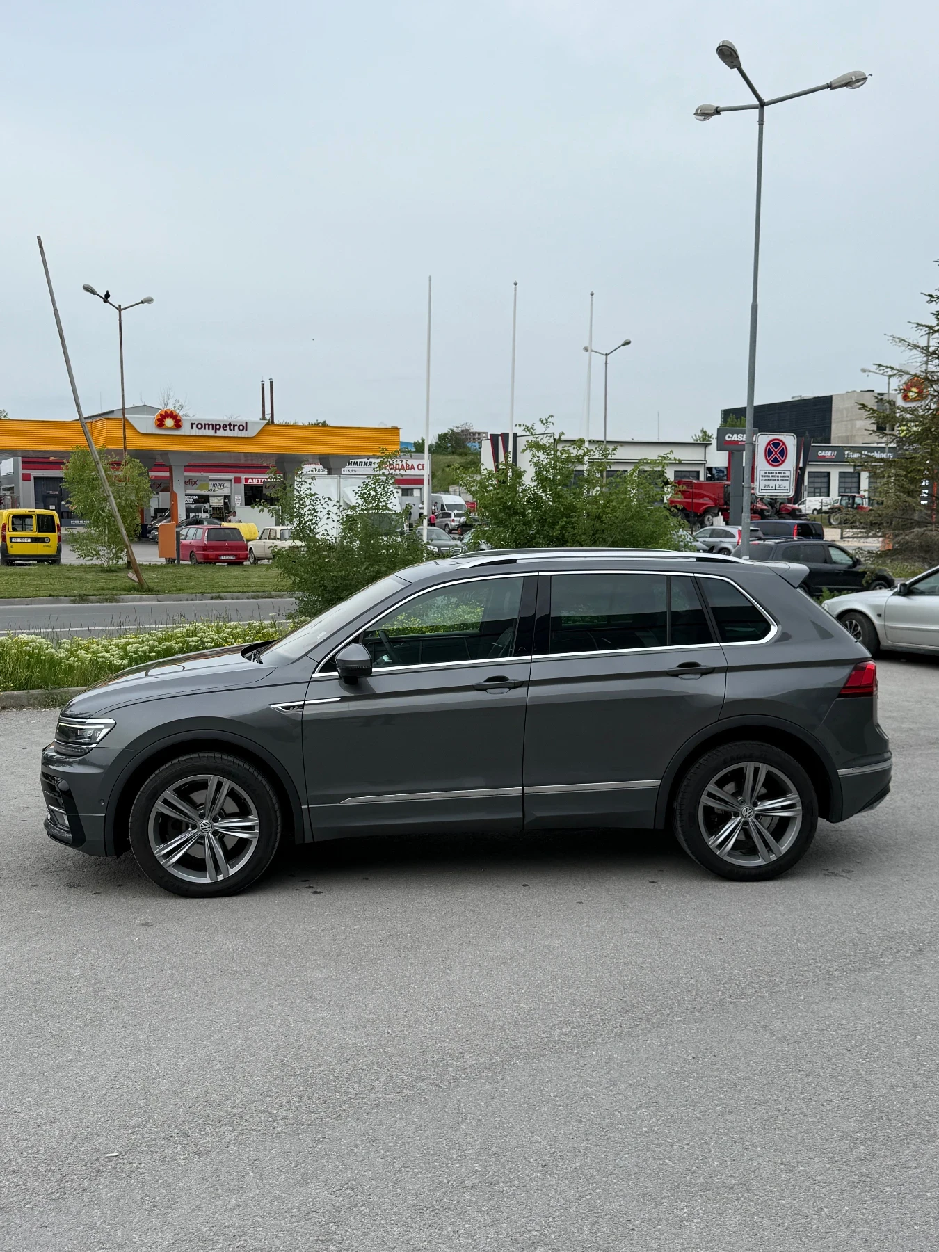 VW Tiguan BiTDI/3xRline, снимка 4 - Автомобили и джипове - 54409013