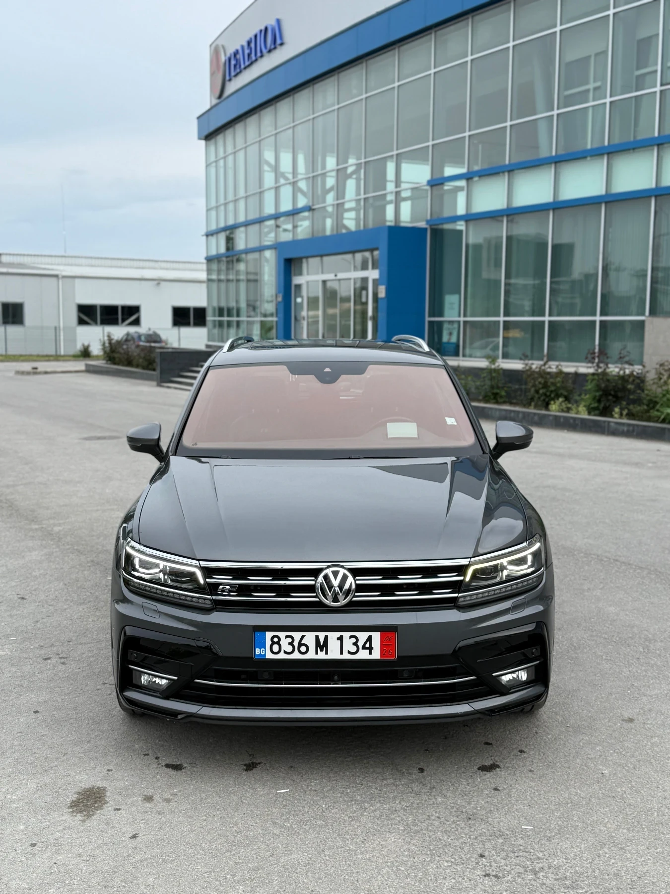 VW Tiguan BiTDI/3xRline, снимка 2 - Автомобили и джипове - 54409013