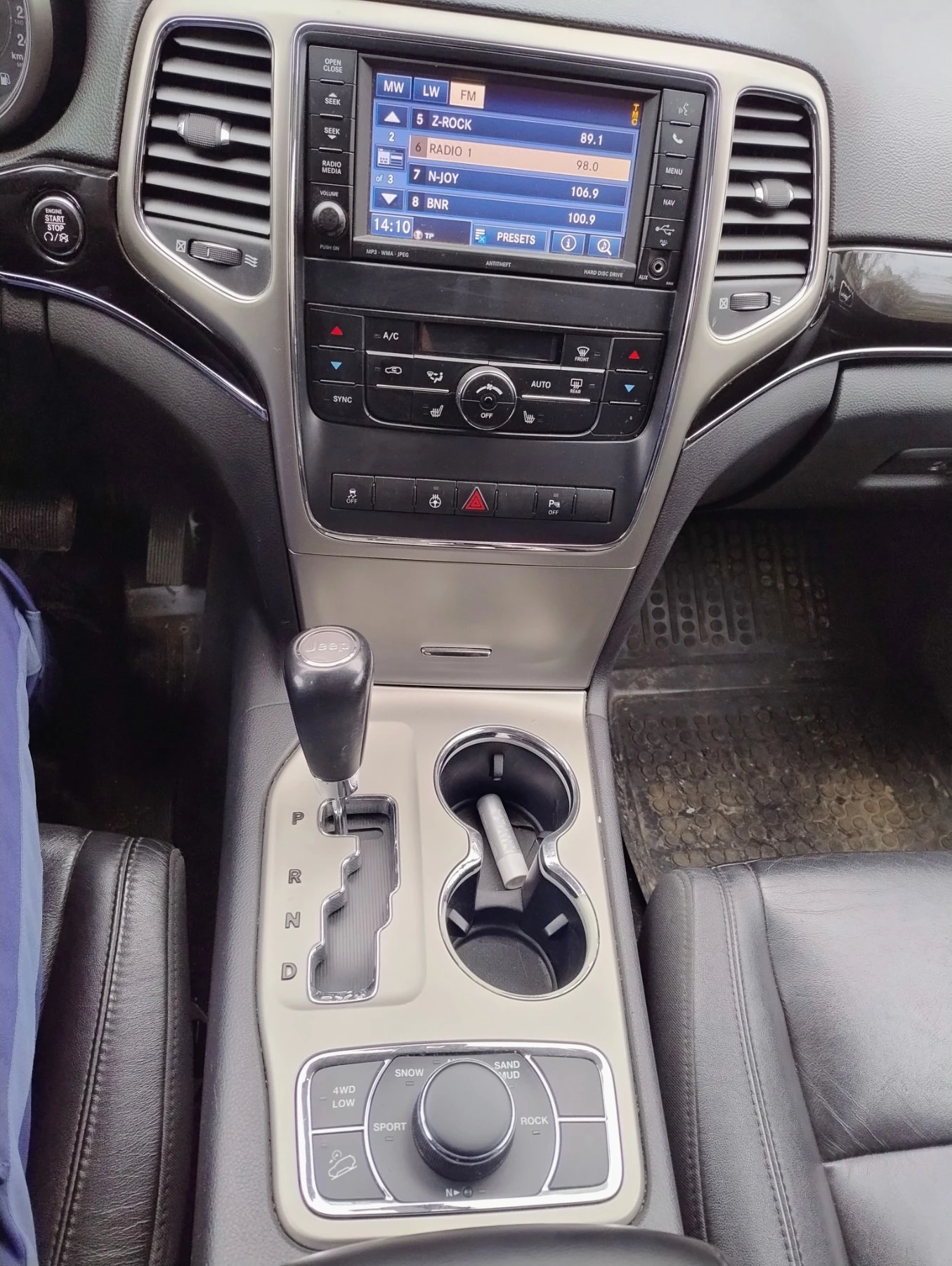 Jeep Grand cherokee 3.0CRD ТОП СЪСТОЯНИЕ, снимка 10 - Автомобили и джипове - 54971705