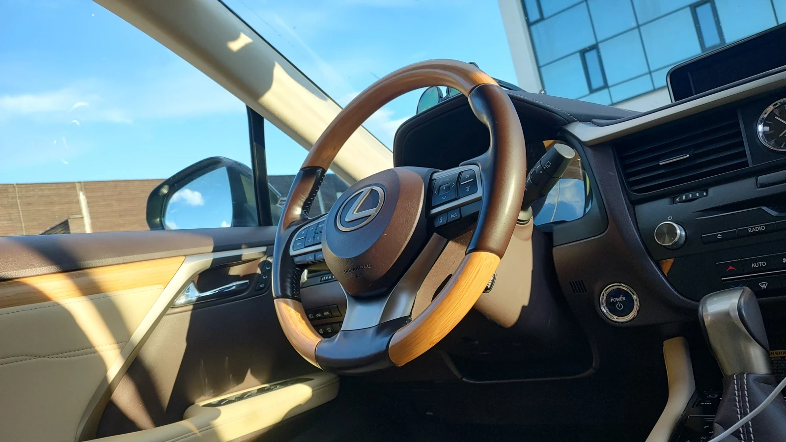 Lexus RX 450h /Luxury/360Camera/HUD/Panorama/Full/Relax+ HHC , снимка 4 - Автомобили и джипове - 55016176
