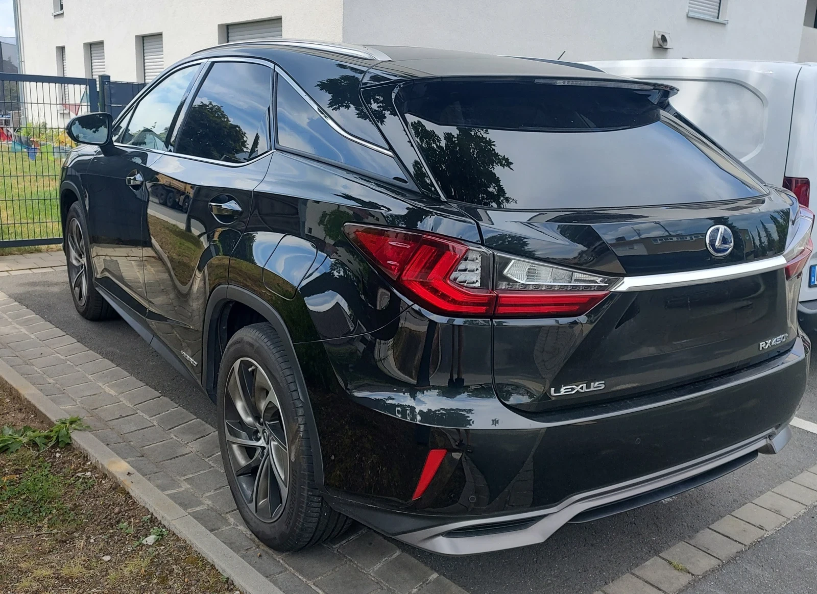 Lexus RX 450h /Luxury/360Camera/HUD/Panorama/Full/Relax+ HHC , снимка 3 - Автомобили и джипове - 55016176
