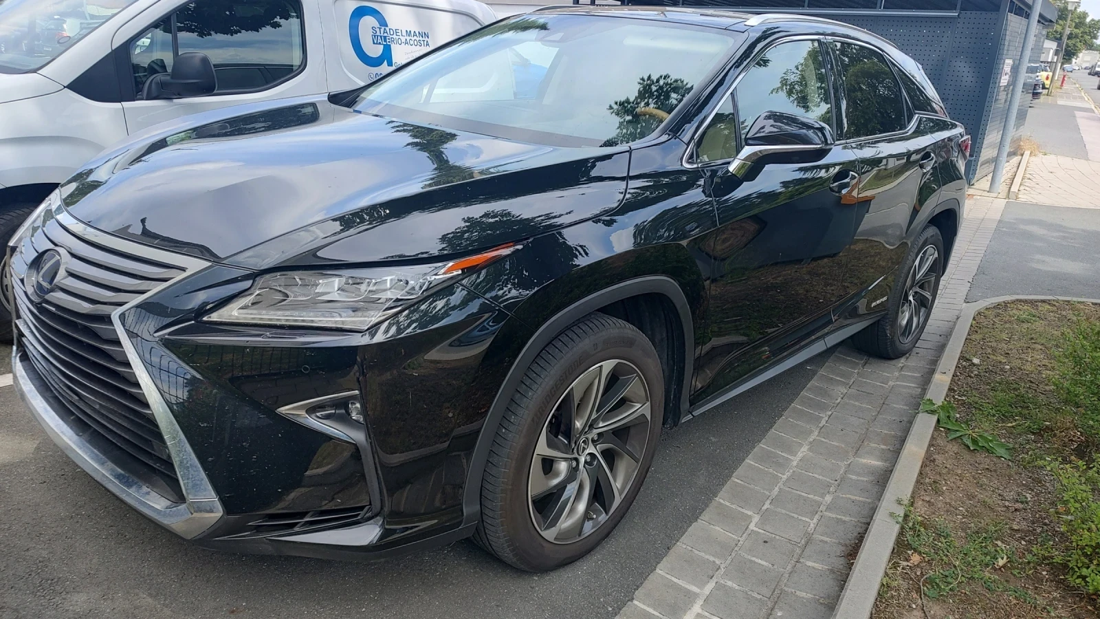 Lexus RX 450h /Luxury/360Camera/HUD/Panorama/Full/Relax+ HHC , снимка 2 - Автомобили и джипове - 55016176