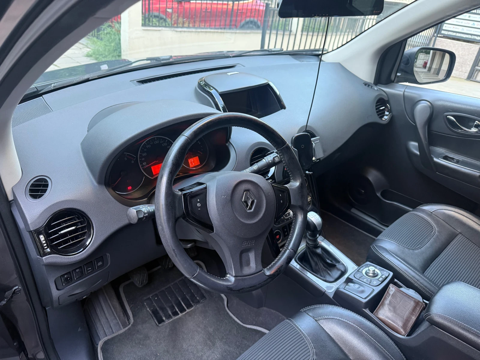 Renault Koleos, снимка 8 - Автомобили и джипове - 55578762