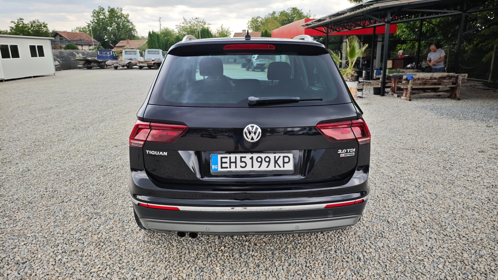 VW Tiguan ВСИЧКО ПЛАТЕНО/НАПЪЛНО ОБСЛУЖЕН/ДИГИТАЛЕН/EXECUTIV, снимка 8 - Автомобили и джипове - 55795665