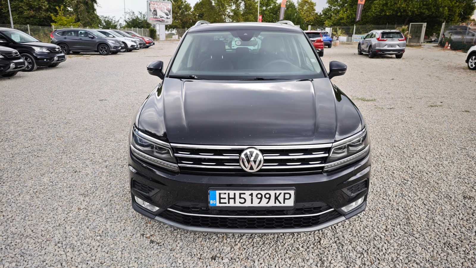 VW Tiguan ВСИЧКО ПЛАТЕНО/НАПЪЛНО ОБСЛУЖЕН/ДИГИТАЛЕН/EXECUTIV, снимка 3 - Автомобили и джипове - 55795665
