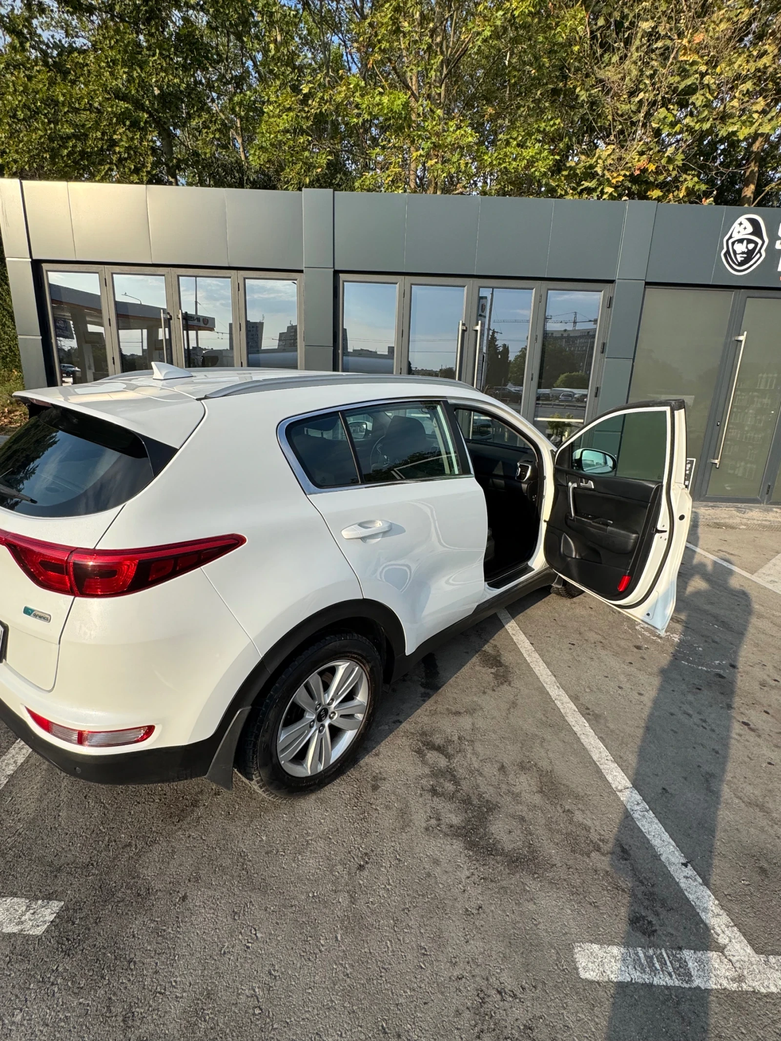 Kia Sportage, снимка 2 - Автомобили и джипове - 55899679