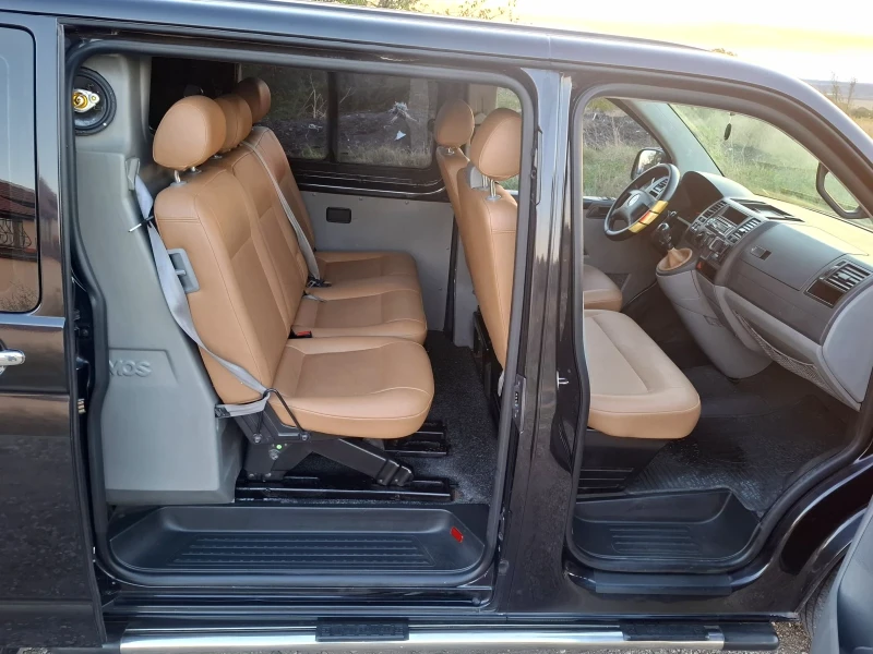 VW T5 2.5 TDI , снимка 8 - Бусове и автобуси - 47616369