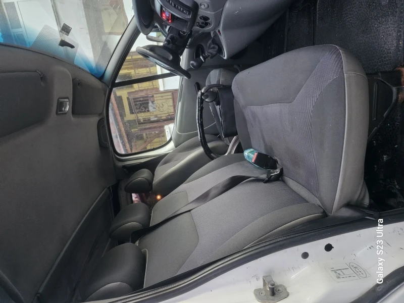 Opel Vivaro 1, 9DTI, снимка 8 - Бусове и автобуси - 50025238