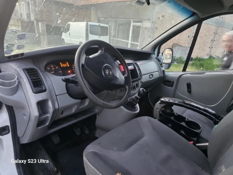 Opel Vivaro 1, 9DTI, снимка 9 - Бусове и автобуси - 50025238