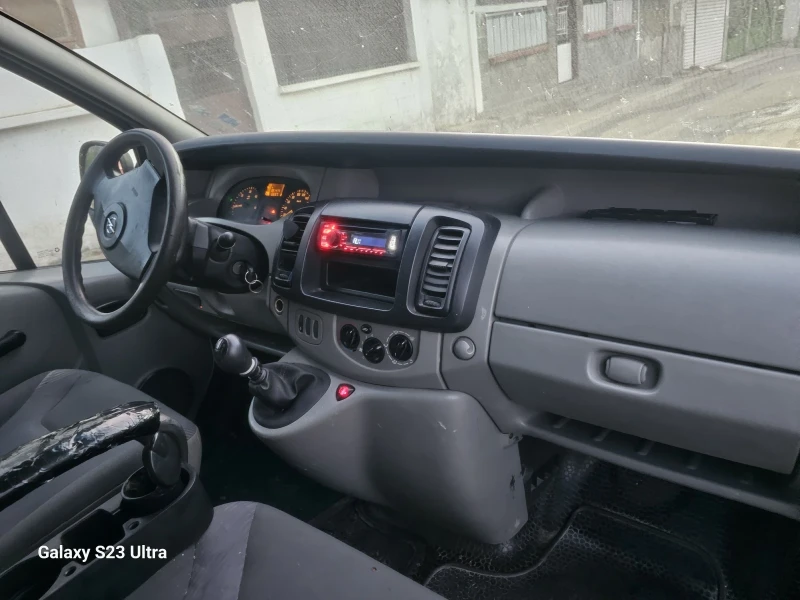 Opel Vivaro 1, 9DTI, снимка 10 - Бусове и автобуси - 50025238