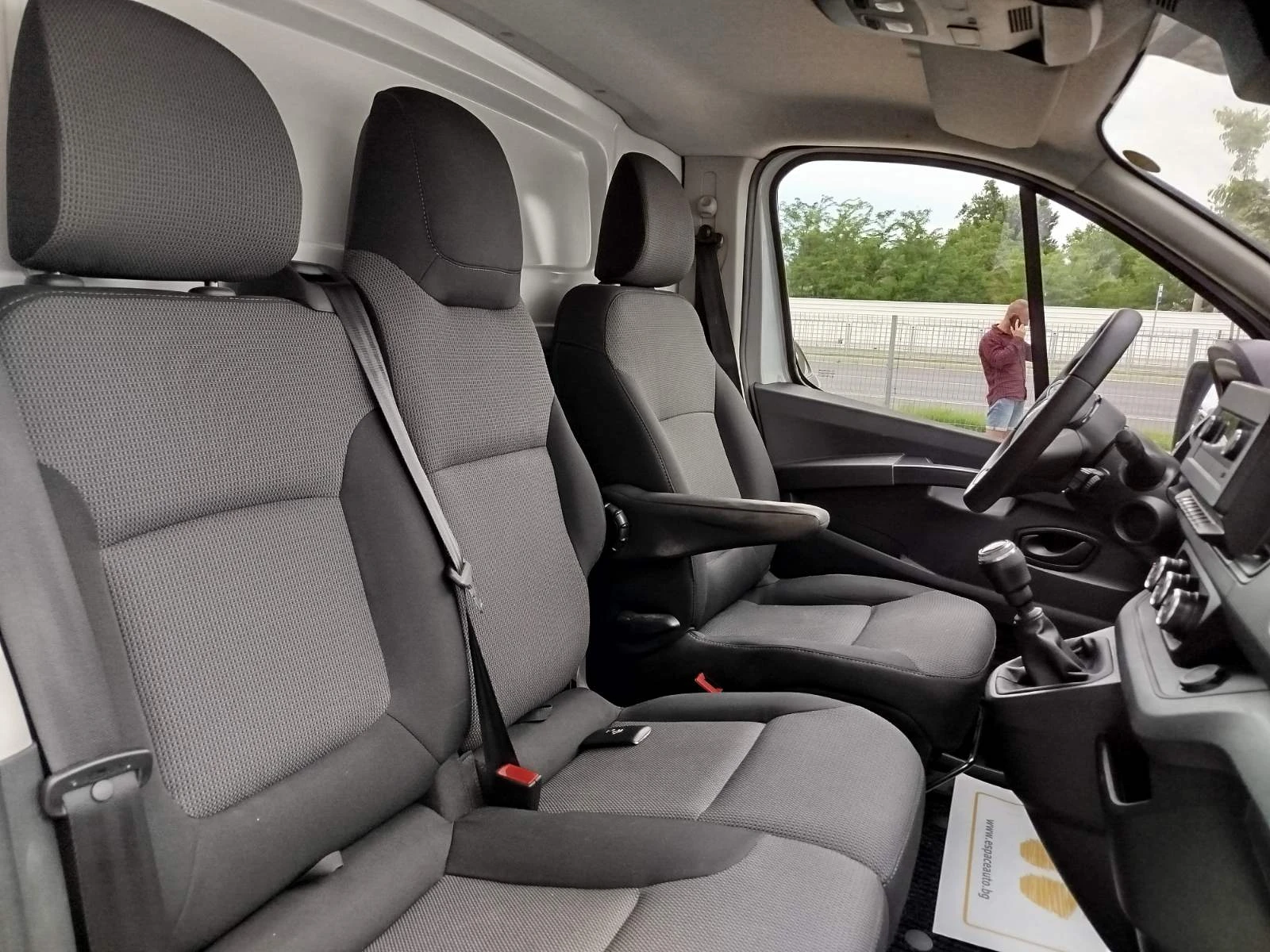 Renault Trafic 2.0 dCi/110 �.�/Life | Mobile.bg � ����������� 16