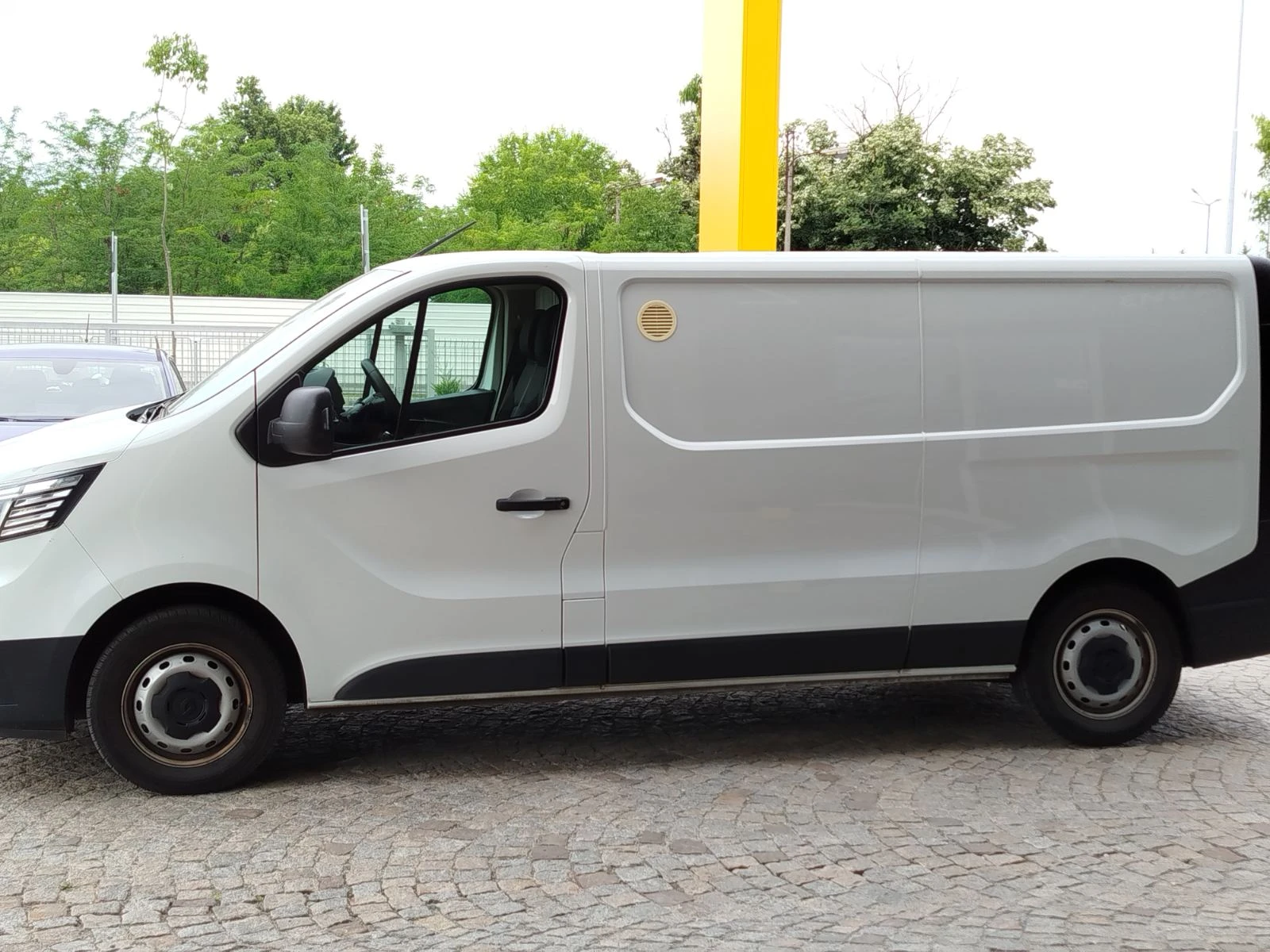 Renault Trafic 2.0 dCi/110 �.�/Life | Mobile.bg � ����������� 8