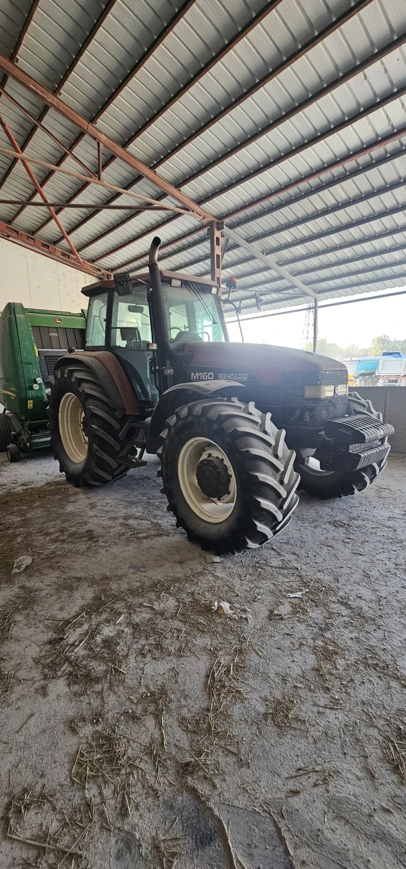 Трактор New Holland 160, снимка 3 - Селскостопанска техника - 52587683