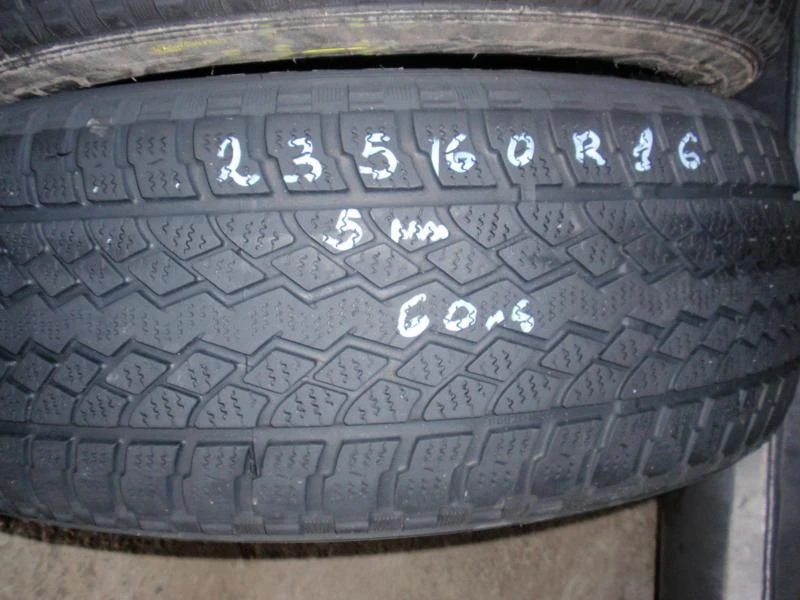 Гуми Всесезонни 235/60R16, снимка 3 - Гуми и джанти - 8899237