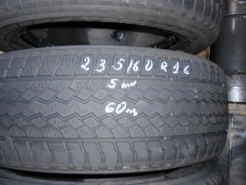 Гуми Всесезонни 235/60R16, снимка 5 - Гуми и джанти - 8899237