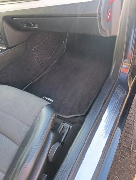 Mercedes-Benz E 200, снимка 13