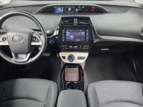 Toyota Prius 1.8 Хибрид, снимка 3