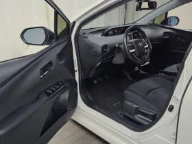 Toyota Prius 1.8 Хибрид, снимка 9