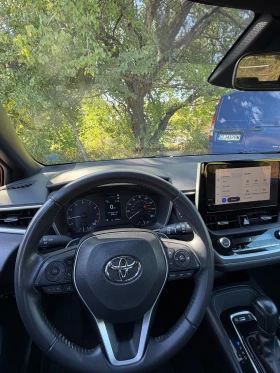 Toyota Corolla Hatchback SE , снимка 14