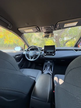 Toyota Corolla Hatchback SE  | Auto.bg — изображение 13