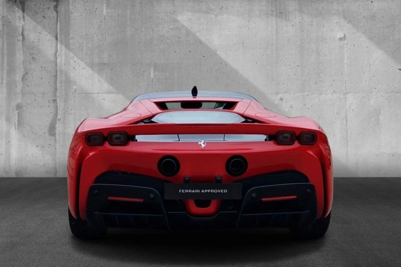 Ferrari SF 90 Stradale, снимка 5 - Автомобили и джипове - 46081911