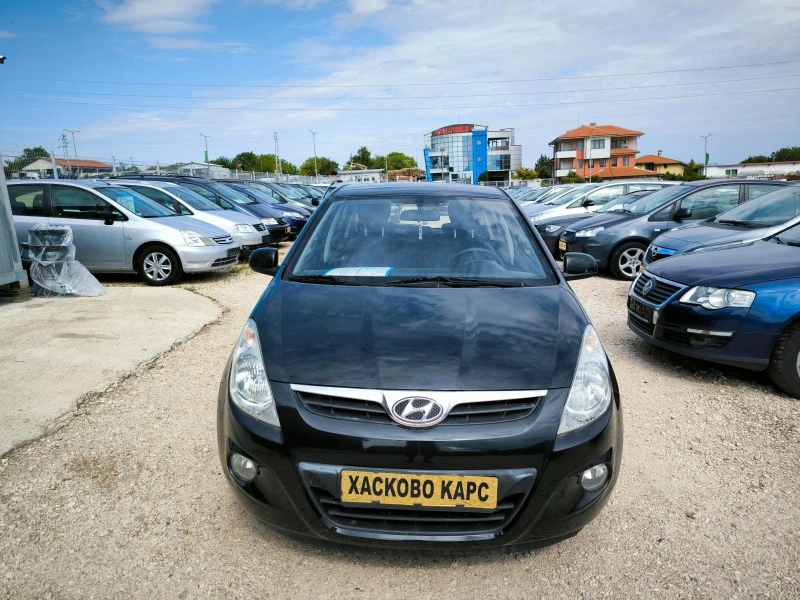 Hyundai I20 1.4I, снимка 2 - Автомобили и джипове - 46472107