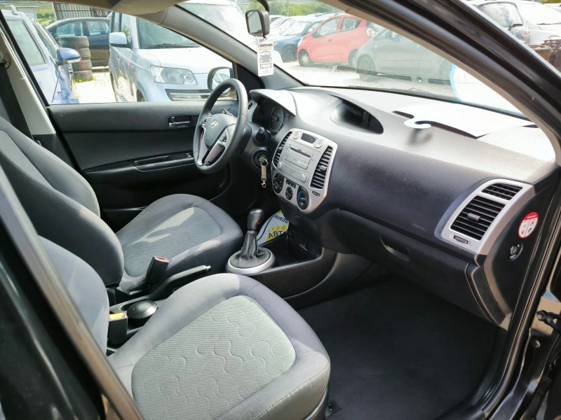 Hyundai I20 1.4I, снимка 7 - Автомобили и джипове - 46472107