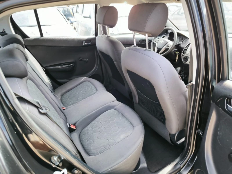 Hyundai I20 1.4I, снимка 9 - Автомобили и джипове - 46472107