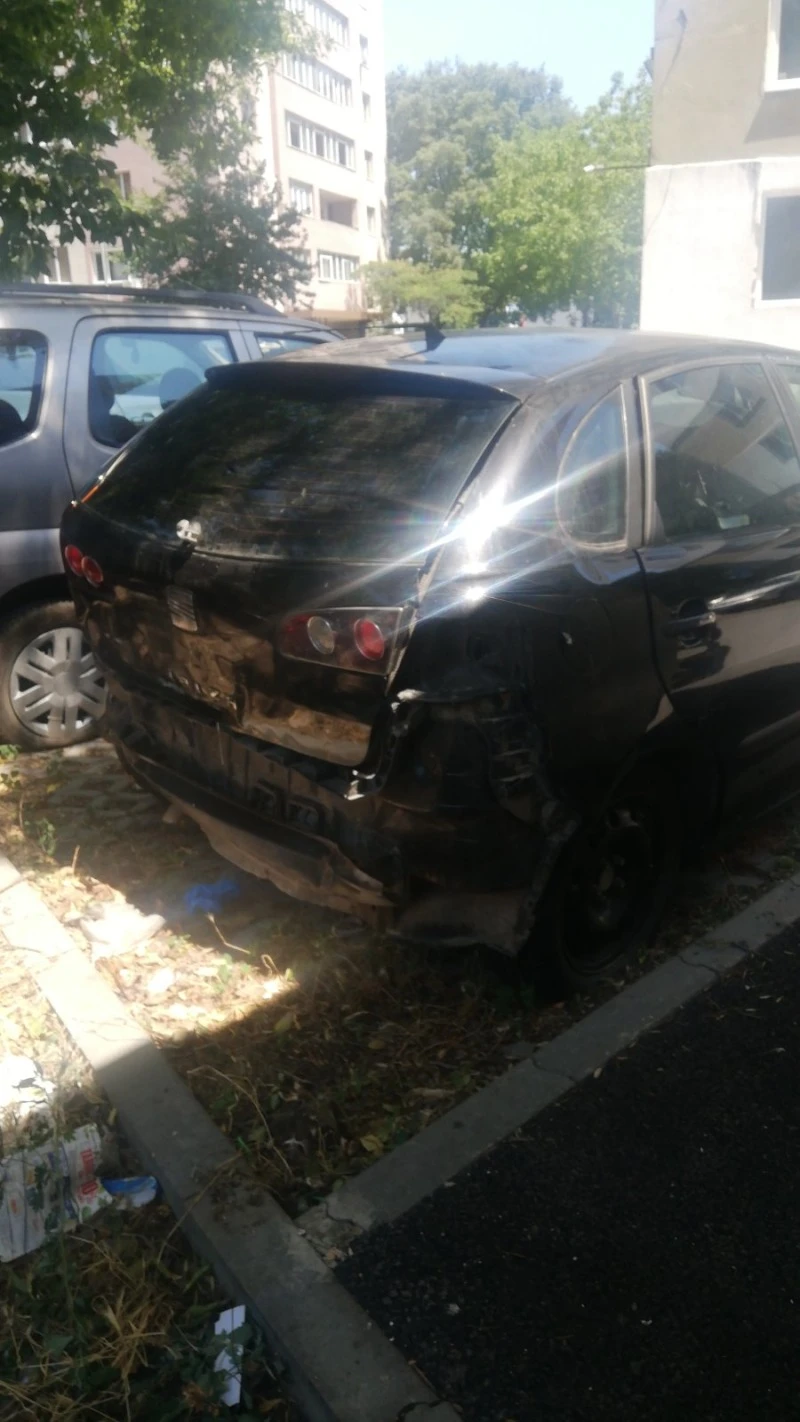 Seat Ibiza, снимка 11 - Автомобили и джипове - 46560062