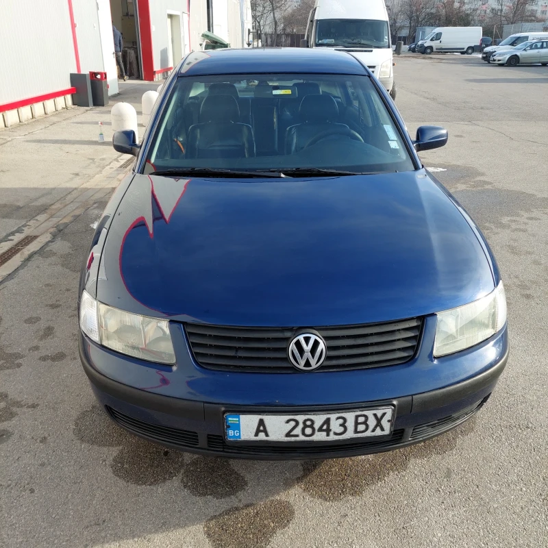 VW Passat, снимка 1 - Автомобили и джипове - 48572454