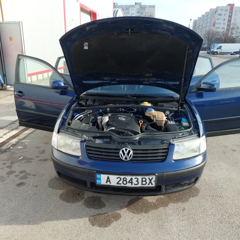 VW Passat, снимка 7 - Автомобили и джипове - 48572454