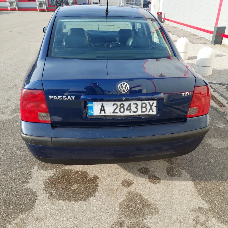 VW Passat, снимка 2 - Автомобили и джипове - 48572454